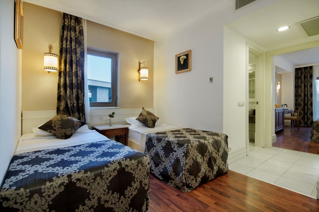 Alba Queen Hotel シダ エクステリア 写真